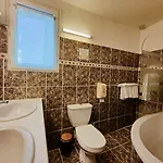 Will's Hotel 2*